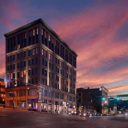 Blu-Tique, Akron, A Tribute Portfolio Hotel Екстериор снимка