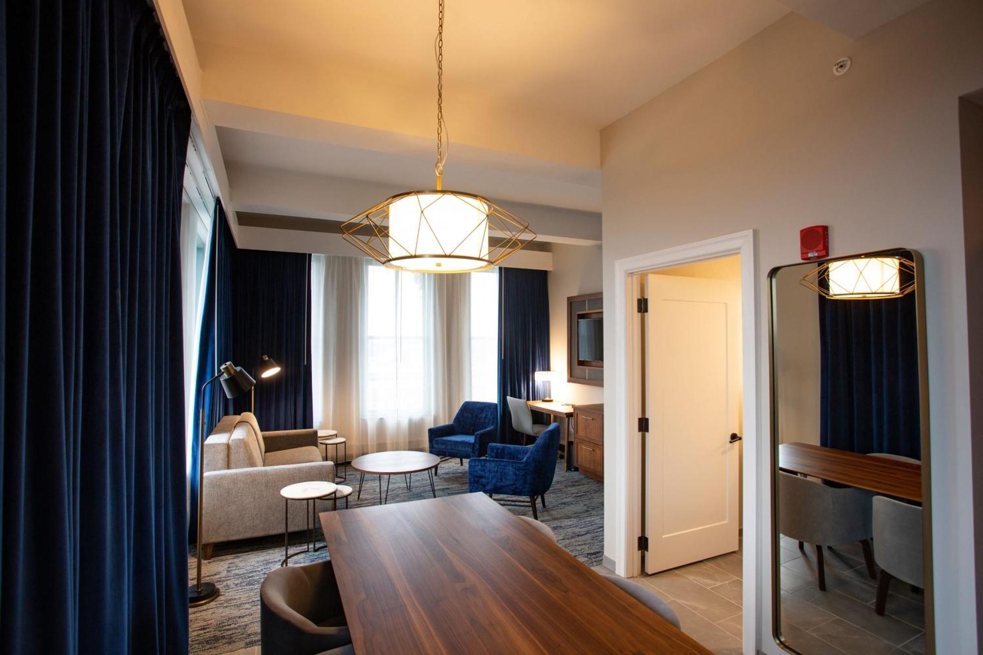 Blu-Tique, Akron, A Tribute Portfolio Hotel Екстериор снимка